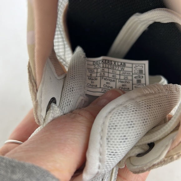 Deckers x Lab pink white waterproof athletic platform running shoes women’s 8 - Picture 9 of 9